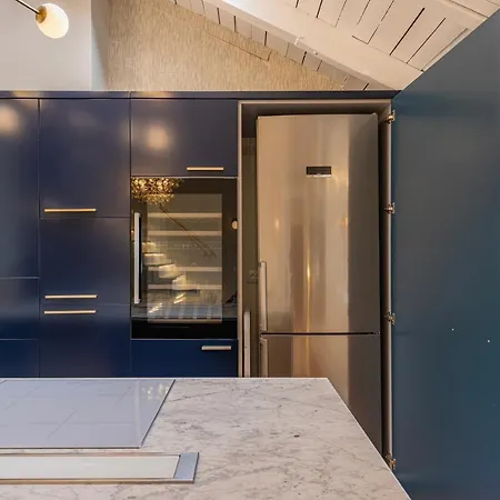 Luxury Duplex W/ River View By Lovelystay