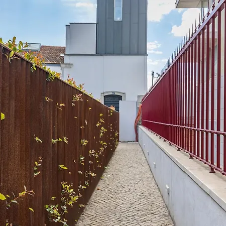 Luxury Duplex W/ River View By Lovelystay Apartman *