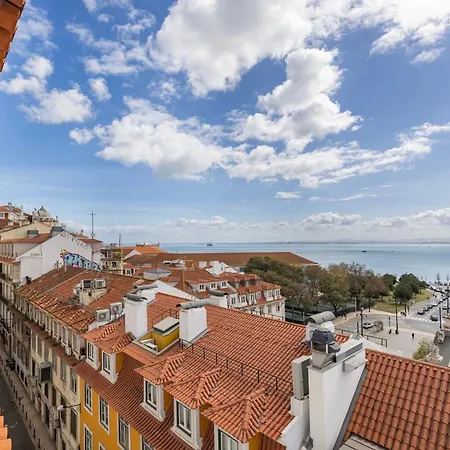 Luxury Duplex W/ River View By Lovelystay Lisboa
