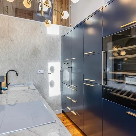 Luxury Duplex W/ River View By Lovelystay