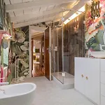 Luxury Duplex W/ River View By Lovelystay *