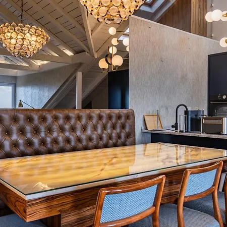 Luxury Duplex W/ River View By Lovelystay شقة
