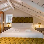 Luxury Duplex W/ River View By Lovelystay Apartman