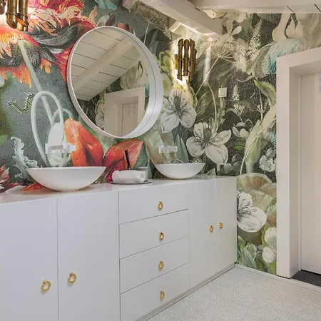 דירה Luxury Duplex W/ River View By Lovelystay